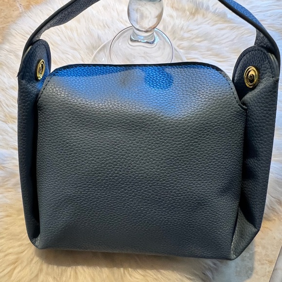 The Lany Bag - Picture 4 of 14